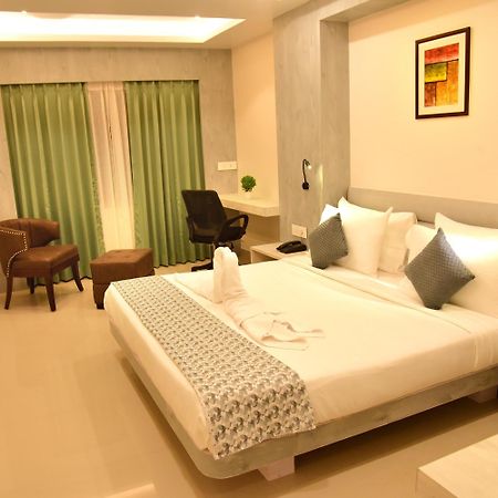 Hotel Rishiraj, Nagaon Nagaon  ภายนอก รูปภาพ