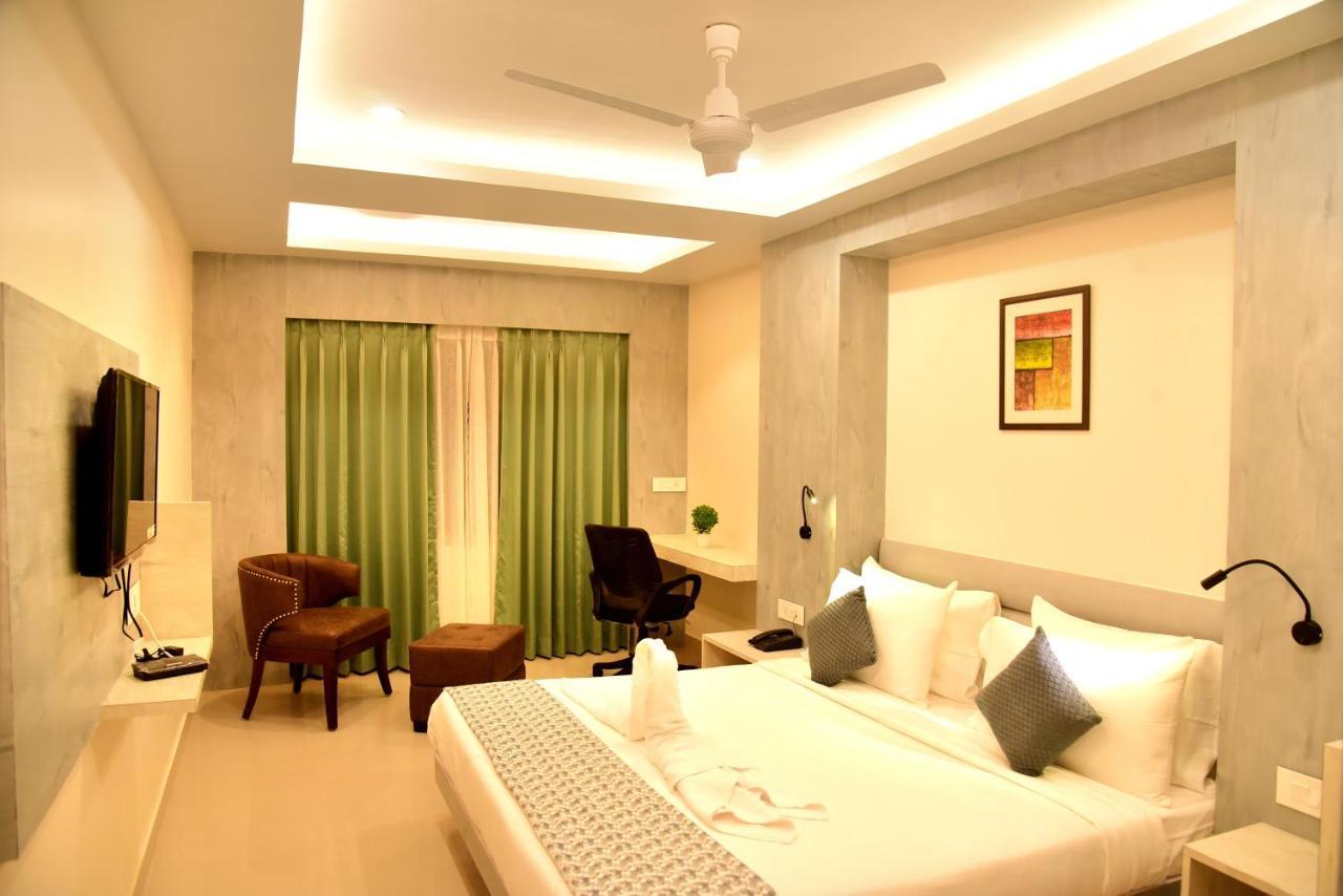 Hotel Rishiraj, Nagaon Nagaon  ภายนอก รูปภาพ