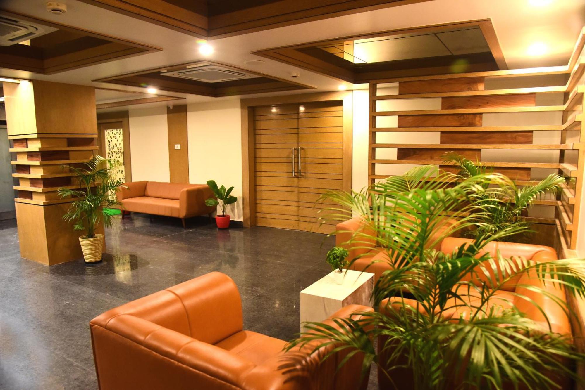 Hotel Rishiraj, Nagaon Nagaon  ภายนอก รูปภาพ